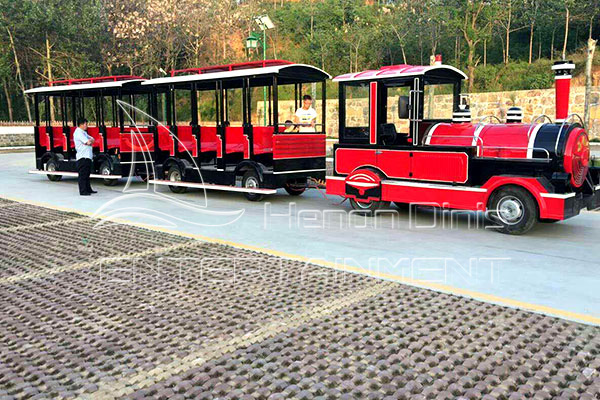 classic Christmas train big set with 2 cabins