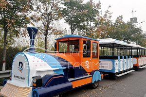 electric trackless train rides with colorful FRP appearance